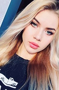 Надя, метро Печатники