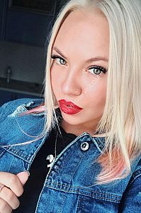 Анюта, метро Лубянка