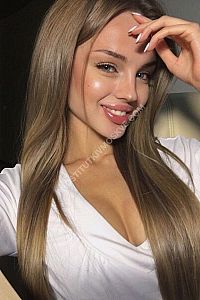 Алина, метро Охотный ряд