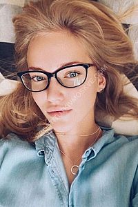 Юля, метро Домодедовская