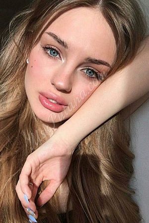 Яночка, метро Тульская