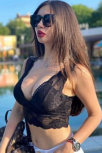 нина, метро Авиамоторная