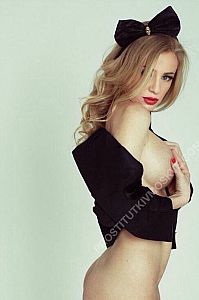 Алина, метро Алтуфьево